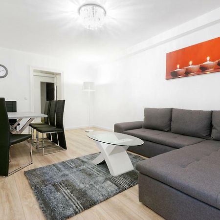 Big Central City Apt. Potsdamer Platz Берлин Экстерьер фото